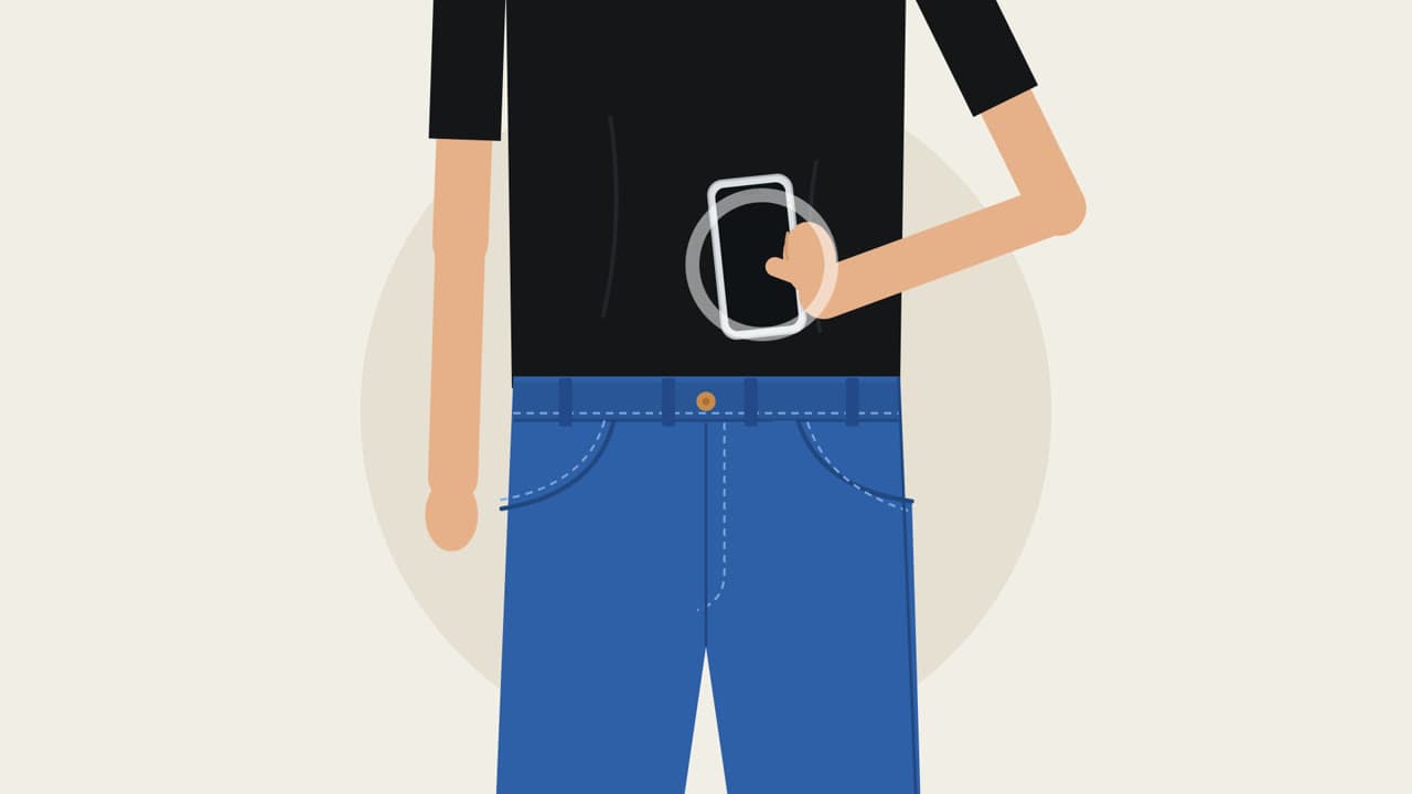 Celular al bolsillo